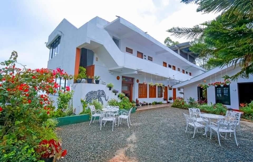 Leisure Mount Villa ฮาปูตาเล ภายนอก รูปภาพ